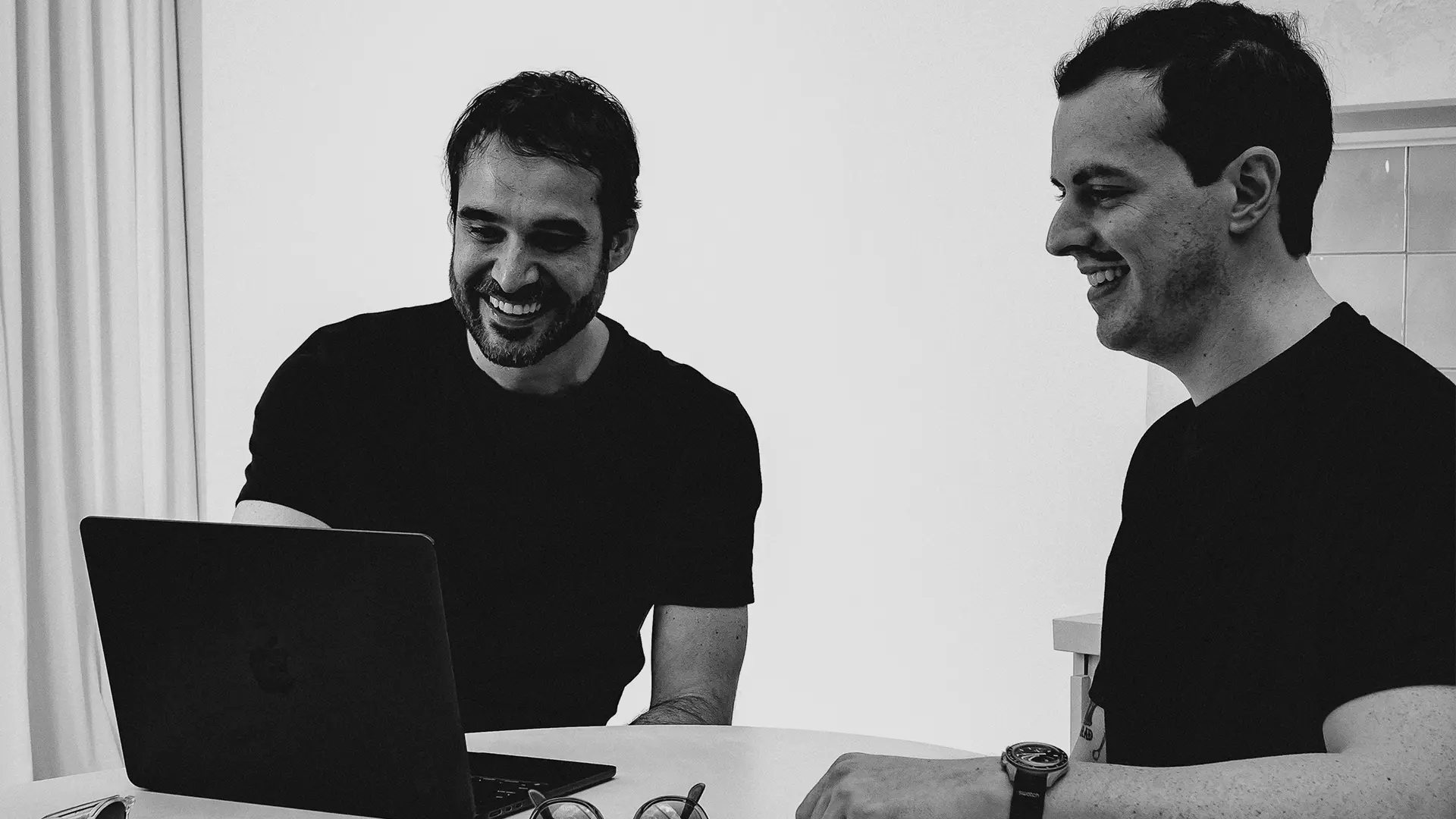 Prosus investe em startup brasileira que mira ser um hub de agentes de IA para saúde